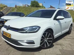 Wit Gebruikt 2018 VW Golf VII Highline Stationwagen | € 14.500 (Goede deal)