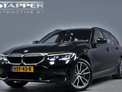 Zwart Gebruikt 2021 BMW 330 Sport Line Stationwagen | € 27.795 (Super prijs)