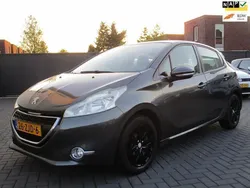 Grijs Gebruikt 2012 Peugeot 208 Envy Hatchback | € 3.999 (Eerlijke prijs)