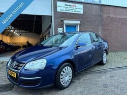 Blauw Gebruikt 2007 VW Jetta Comfortline Sedan | € 1.849 (Goede deal)