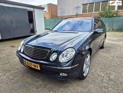 Blauw Gebruikt 2004 Mercedes E320 Classic Stationwagen | € 5.999