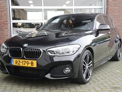 Zwart Gebruikt 2018 BMW 118 Executive Hatchback | € 19.950 (Eerlijke prijs)