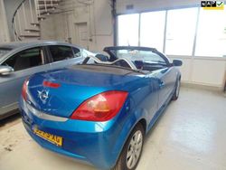 Blauw, metallic lak Gebruikt 2004 Opel Tigra Cabriolet | € 2.899 (Eerlijke prijs)