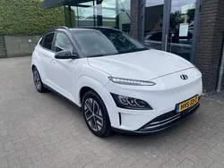 Wit Gebruikt 2022 Hyundai Kona Comfort SUV | € 20.650 (Eerlijke prijs)