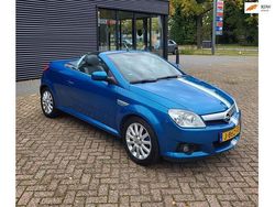 Blauw Gebruikt 2004 Opel Tigra Cabriolet | € 1.995 (Eerlijke prijs)