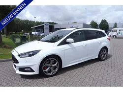 Wit Gebruikt 2017 Ford Focus ST Stationwagen | € 16.994 (Goede deal)