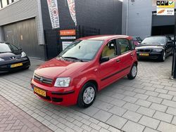 Rood Gebruikt 2004 Fiat Panda Dynamic Hatchback | € 1.499 (Goede deal)