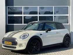 Wit Gebruikt 2016 Mini Cooper Business Hatchback | € 10.950 (Eerlijke prijs)
