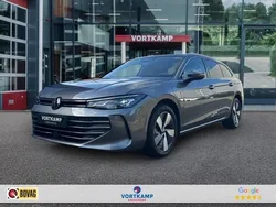Grijs Gebruikt 2024 VW Passat Business Stationwagen | € 44.950