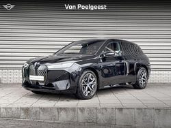 Saphirschwarz metallic (zwart metallic) Gebruikt 2022 BMW iX Performance SUV | € 56.900 (Eerlijke prijs)