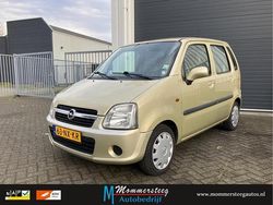 Geel Gebruikt 2004 Opel Agila Enjoy Hatchback | € 990 (Eerlijke prijs)