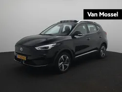 Zwart Gebruikt 2023 MG ZS Luxury Sedan | € 27.995 (Eerlijke prijs)