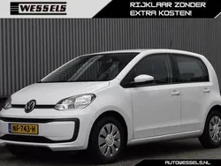 Wit Gebruikt 2017 VW up! move up! Hatchback | € 6.500 (Iets duurder)