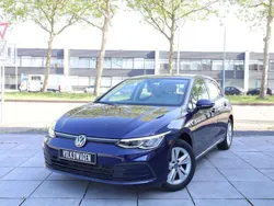 Blauw Gebruikt 2022 VW Golf VIII Life Hatchback | € 23.950 (Super prijs)