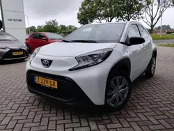 Wit Gebruikt 2024 Toyota Aygo Play Hatchback | € 16.990 (Goede deal)