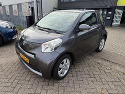 Grijs Gebruikt 2011 Toyota iQ Hatchback | € 5.500 (Eerlijke prijs)