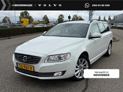 Wit Gebruikt 2015 Volvo V70 Standard Stationwagen | € 25.694 (Duur)