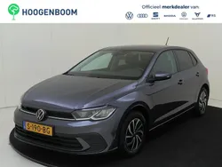 Grijs Gebruikt 2023 VW Polo Life Hatchback | € 21.450 (Goede deal)