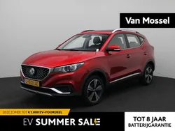 Rood Gebruikt 2020 MG ZS Luxury Sedan | € 14.995 (Eerlijke prijs)