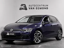 Blauw Gebruikt 2021 VW Golf VIII Hatchback | € 19.999 (Goede deal)
