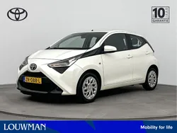 Wit Gebruikt 2019 Toyota Aygo X-play Hatchback | € 9.245 (Eerlijke prijs)