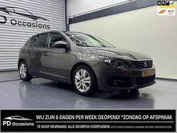 Grijs, metallic lak Gebruikt 2018 Peugeot 308 Hatchback | € 8.950 (Eerlijke prijs)
