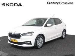 Wit Gebruikt 2024 Skoda Fabia Selection Hatchback | € 19.450 (Eerlijke prijs)