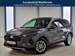 Grijs, metallic lak Nieuw 2025 Ford Kuga Titanium SUV | € 39.450 (Goede deal)