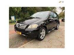 Zwart Gebruikt 2006 Mercedes 500 SUV | € 14.950