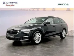 Zwart Gebruikt 2024 Skoda Octavia First Edition Stationwagen | € 34.950 (Eerlijke prijs)
