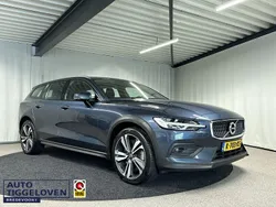 Blauw Gebruikt 2021 Volvo V60 CC Pro Stationwagen | € 40.595 (Eerlijke prijs)