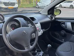 Zwart Gebruikt 2012 Peugeot 107 Active Hatchback | € 3.399 (Eerlijke prijs)