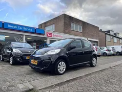 Zwart Gebruikt 2013 Peugeot 107 Access Hatchback | € 5.395 (Eerlijke prijs)