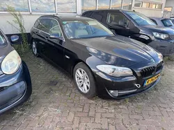 Zwart Gebruikt 2011 BMW 530 Stationwagen | € 4.250