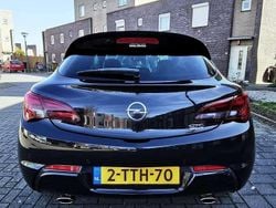 Zwart Gebruikt 2014 Opel Astra Sport Hatchback | € 13.900