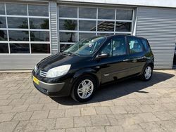 Zwart Gebruikt 2006 Renault Scénic II MPV | € 999 (Eerlijke prijs)
