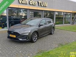 Grijs (metallic) Gebruikt 2024 Ford Focus ST-Line Stationwagen | € 22.900 (Eerlijke prijs)