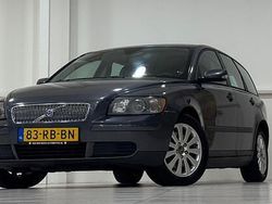 Grijs (metallic) Gebruikt 2005 Volvo V50 Momentum Stationwagen | € 1.744 (Super prijs)