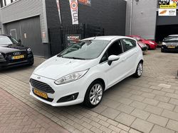 Wit Gebruikt 2016 Ford Fiesta Titanium Hatchback | € 4.999 (Super prijs)