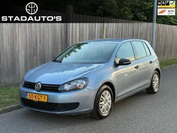 Blauw, metallic lak Gebruikt 2009 VW Golf VI Trendline Hatchback | € 6.999 (Eerlijke prijs)