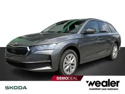 Grijs Gebruikt 2025 Skoda Octavia First Edition Stationwagen | € 40.840 (Duur)