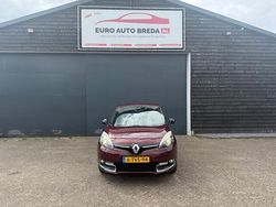 Rood Gebruikt 2014 Renault Scénic III Bose Edition MPV | € 7.750 (Eerlijke prijs)