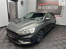 Grijs Gebruikt 2018 Ford Focus Business Edition Hatchback | € 12.950 (Eerlijke prijs)