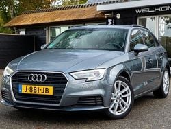 Grijs Gebruikt 2019 Audi A3 Sportback Design Hatchback | € 16.949 (Eerlijke prijs)