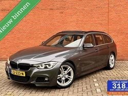 Grijs Gebruikt 2019 BMW 318 M Sport Stationwagen | € 19.645 (Eerlijke prijs)