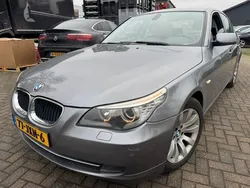 Grijs Gebruikt 2009 BMW 520 Sedan | € 6.750 (Eerlijke prijs)