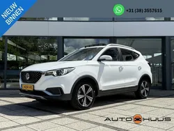 Wit Gebruikt 2021 MG ZS Luxury Sedan | € 12.800 (Super prijs)