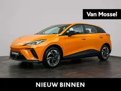 Oranje Nieuw 2025 MG MG4 EV Hatchback | € 25.279 (Eerlijke prijs)
