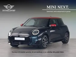 Grijs, metallic lak Gebruikt 2024 Mini Cooper Hatchback | € 34.450