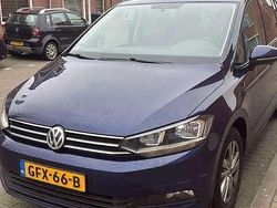 Zwart Gebruikt 2020 VW Touran Comfortline MPV | € 13.641
